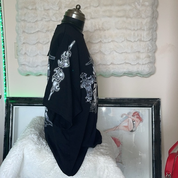 Loiter Black Graphic T-Shirt with White Design NWT - Picture 7 of 7